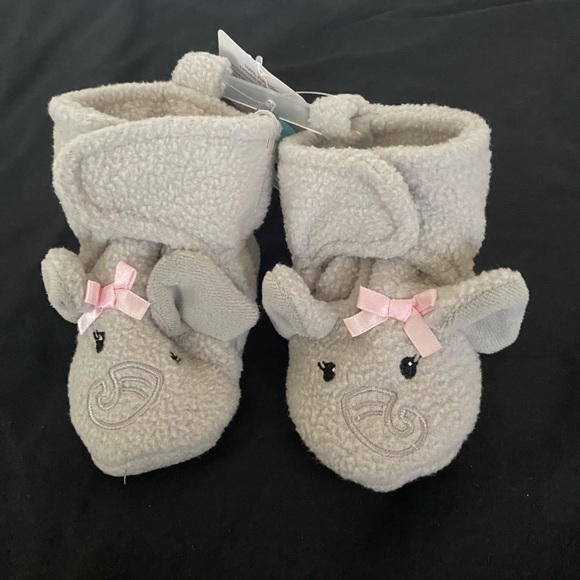 NWT HUDSON BABY COLLECTION SWEET BABY GIRL ELEPHANT NONSKID SLIPPERS - Picture 2 of 2
